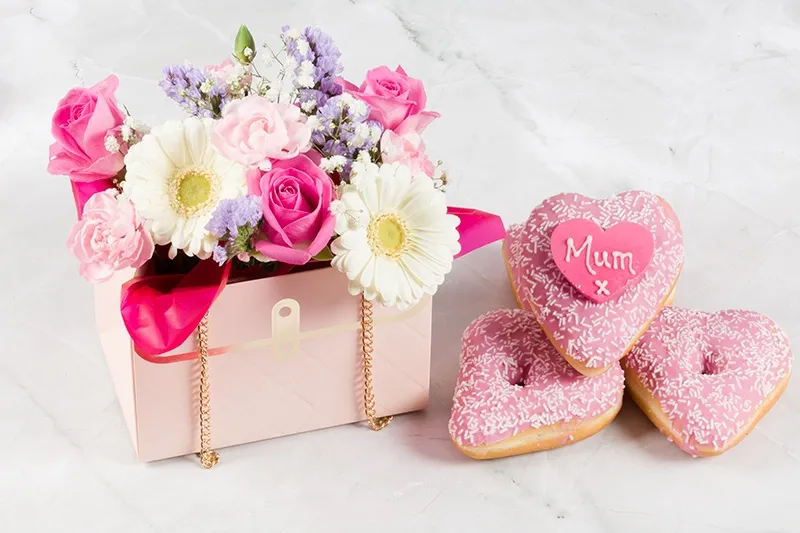Flower Handbag with Pink Heart Donuts