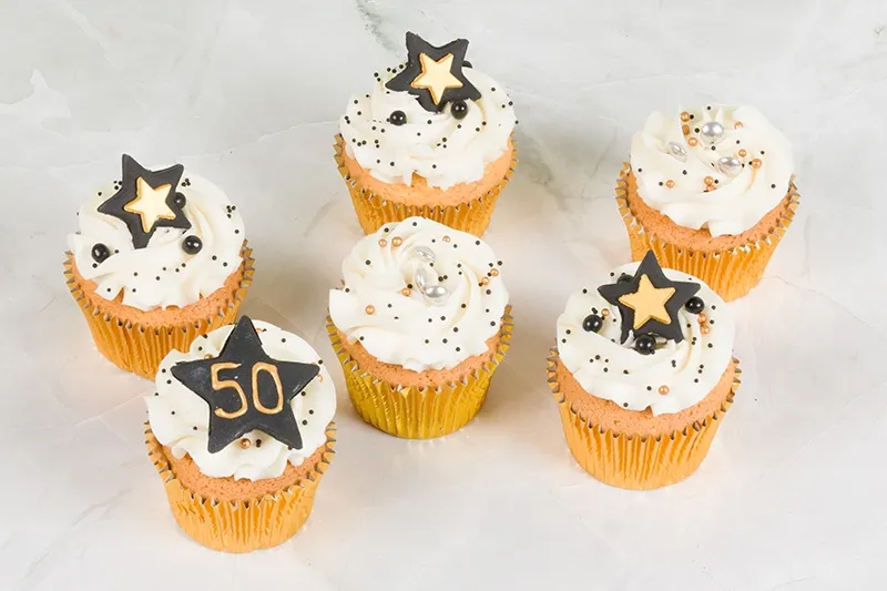 Glitzy Black and Gold Cupcakes